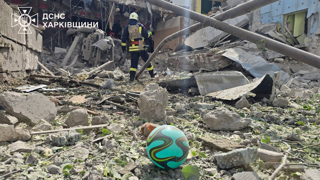 РФ ударила КАБами по Харькову: есть погибший и 12 раненых – видео, фото
