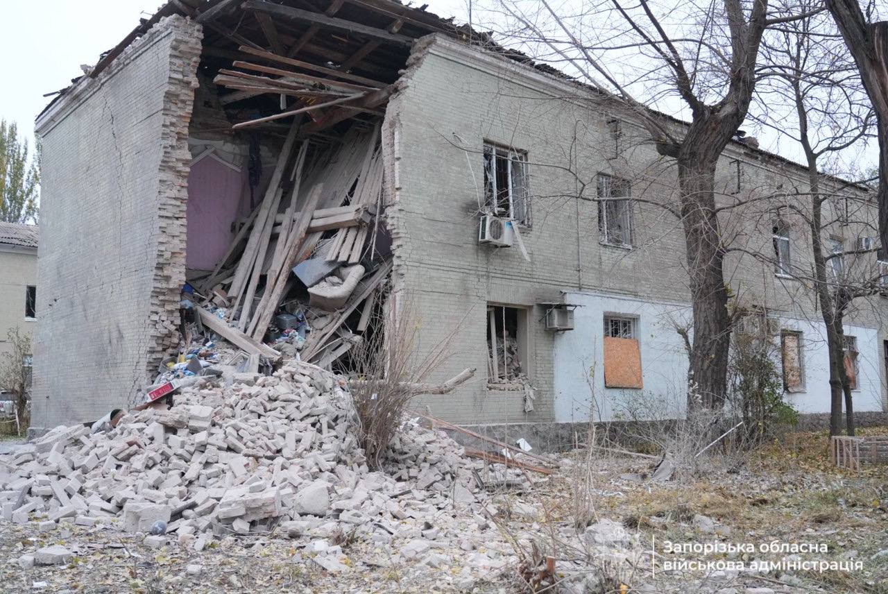 Росія вгатила КАБами по Запоріжжю: десятки постраждалих і один загиблий – фото, відео