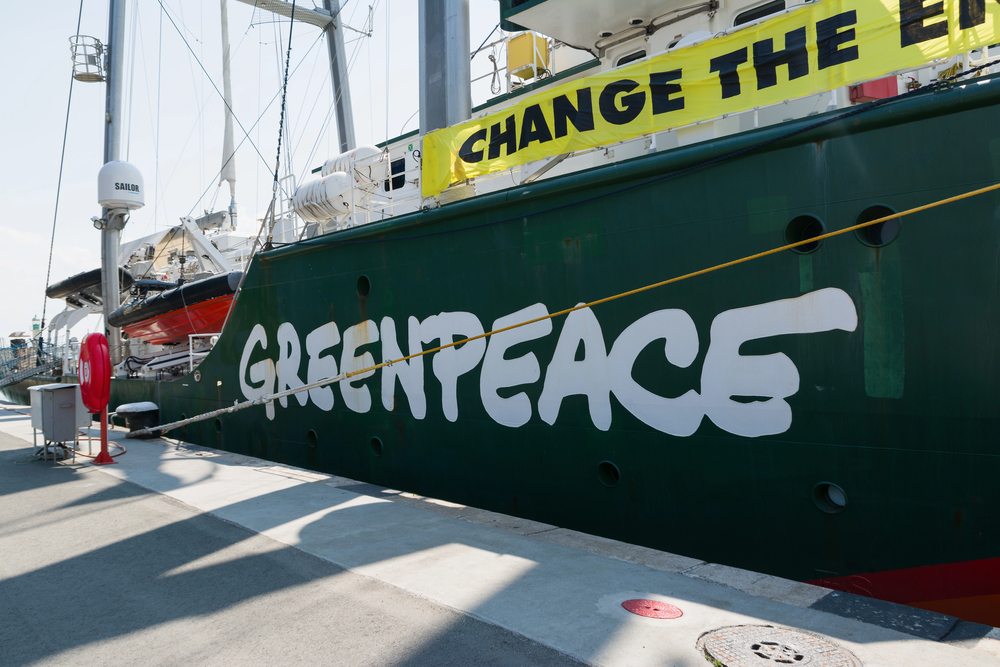 Суд обязал Greenpeace выплатить $660 млн нефтегазовой компании из-за протестов 2016 года