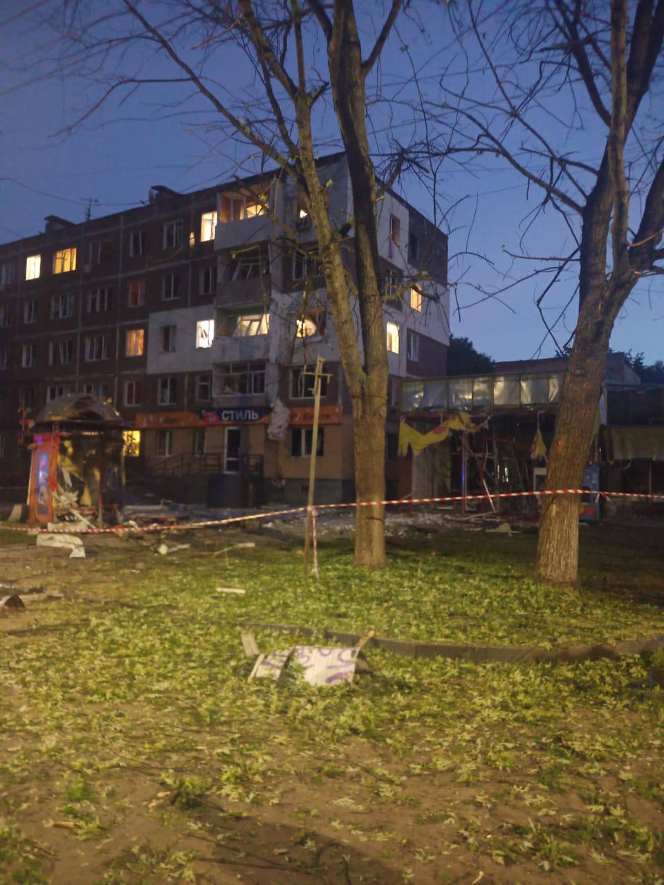 Наслідки обстрілу (Фото: t.me/bryzynskyi)