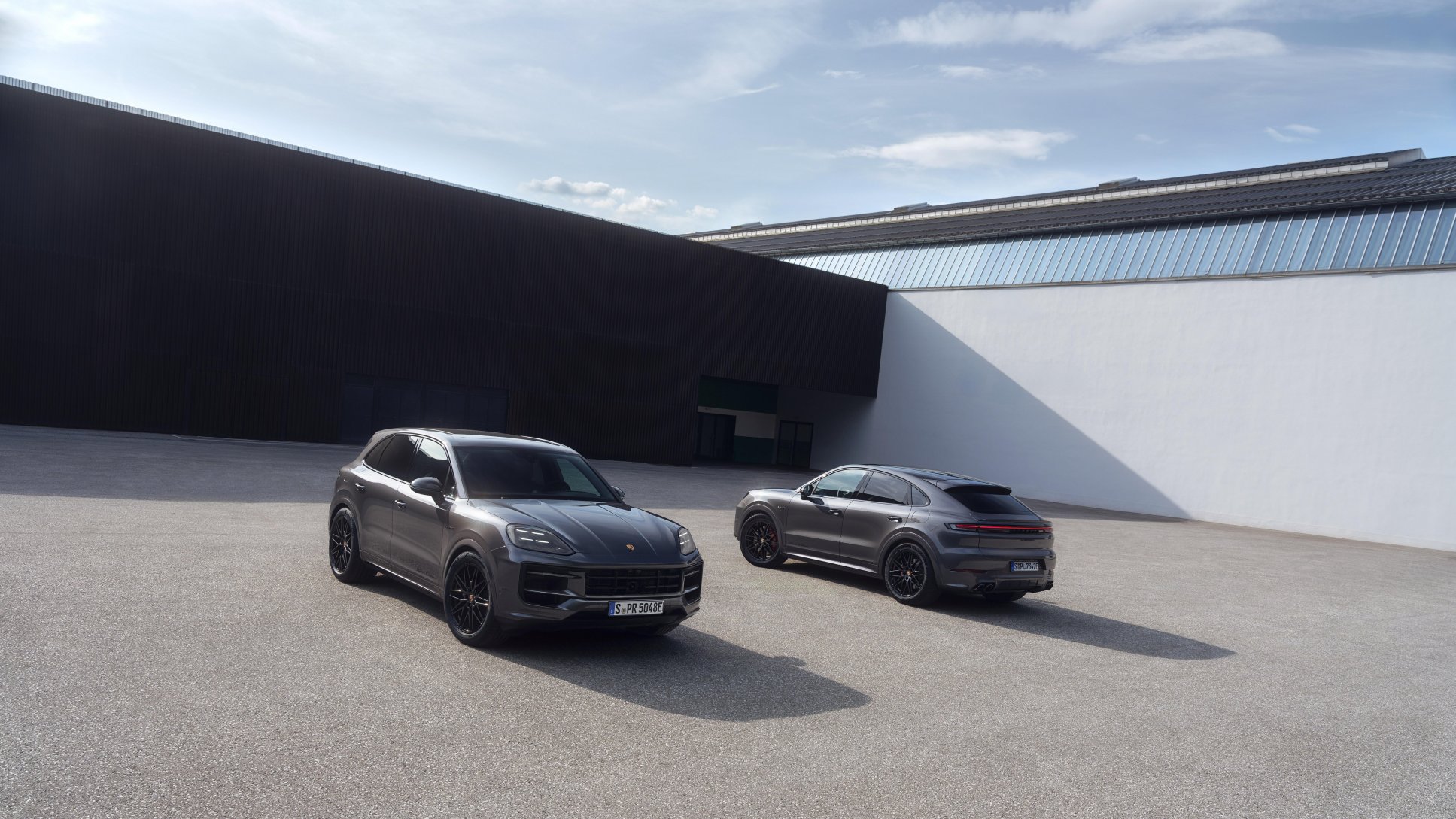 Porsche Taycan і Cayenne Black Edition (Фото: Porsche) 