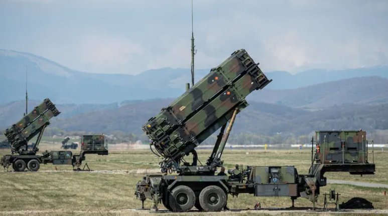 Nemčija Ukrajini dobavila tri baterije Patriot, načrtuje dobavo še dveh