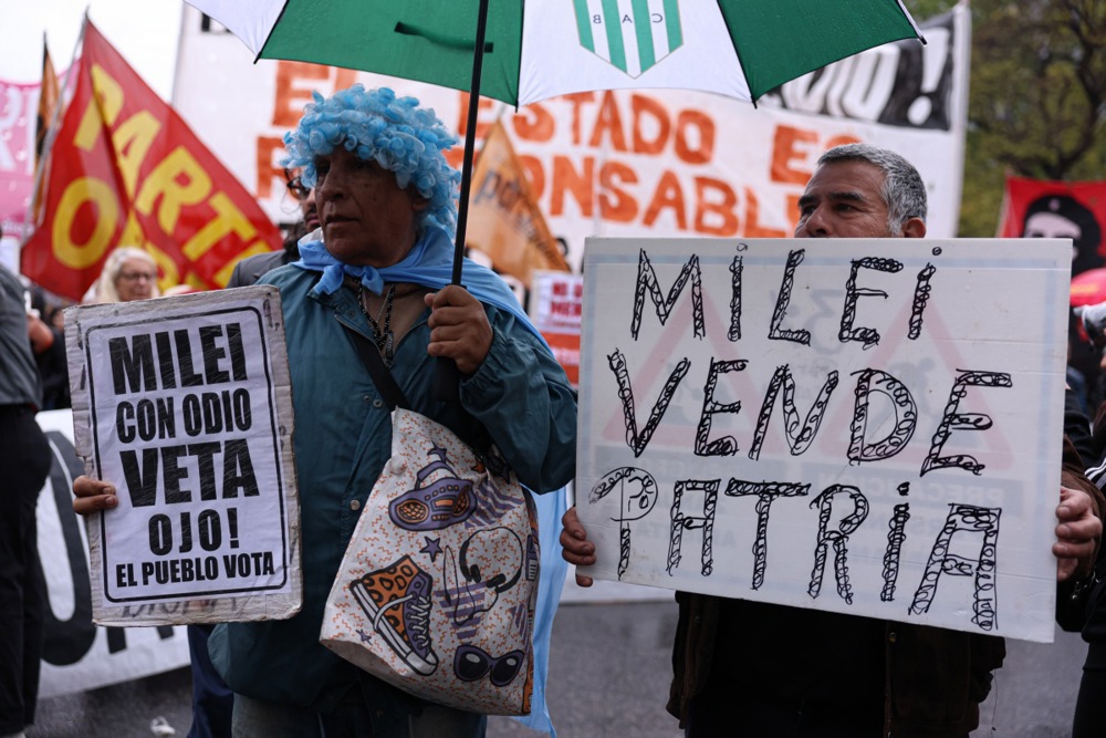 Protests in Argentina (Photo: EPA / Adan Gonzalez)