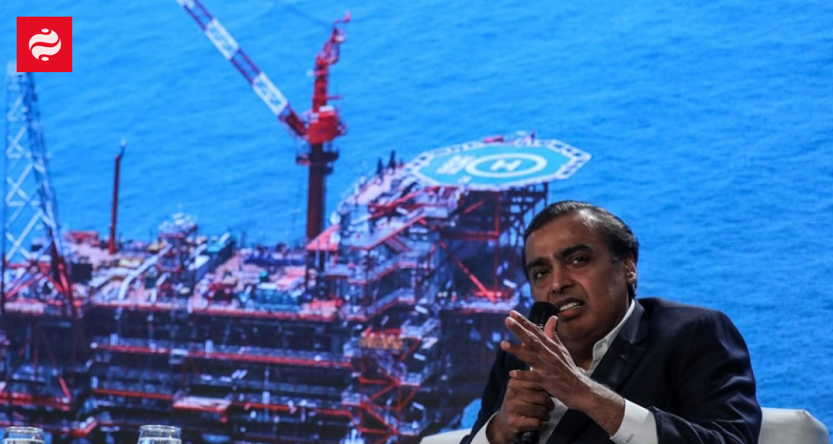 Bloomberg: крупнейший НПЗ в мире начал искать замену российской нефти