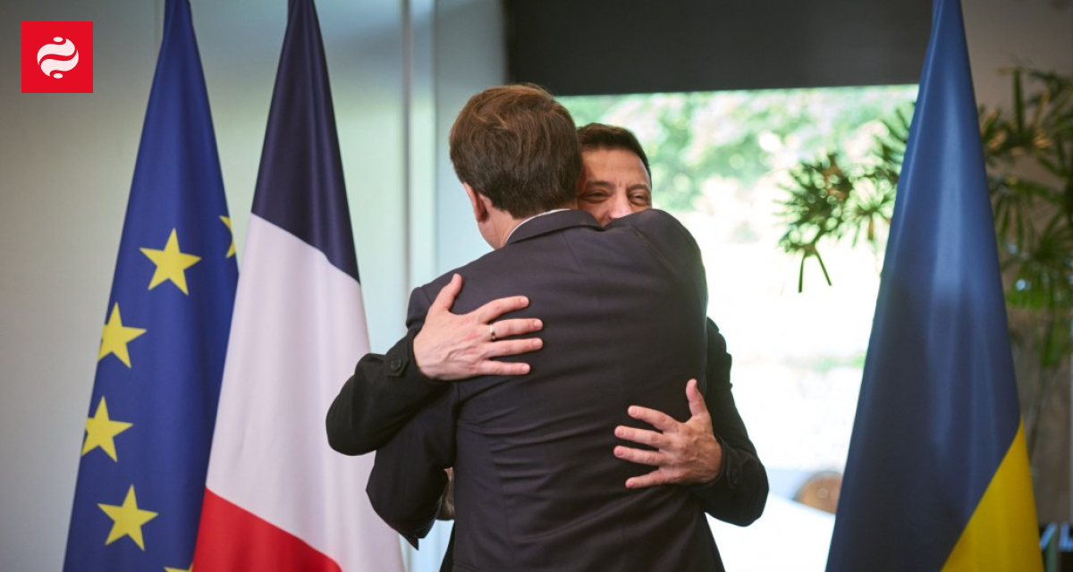 Зеленський прилетів до Макрона. Reuters писало про угоди щодо ППО та військових літаків