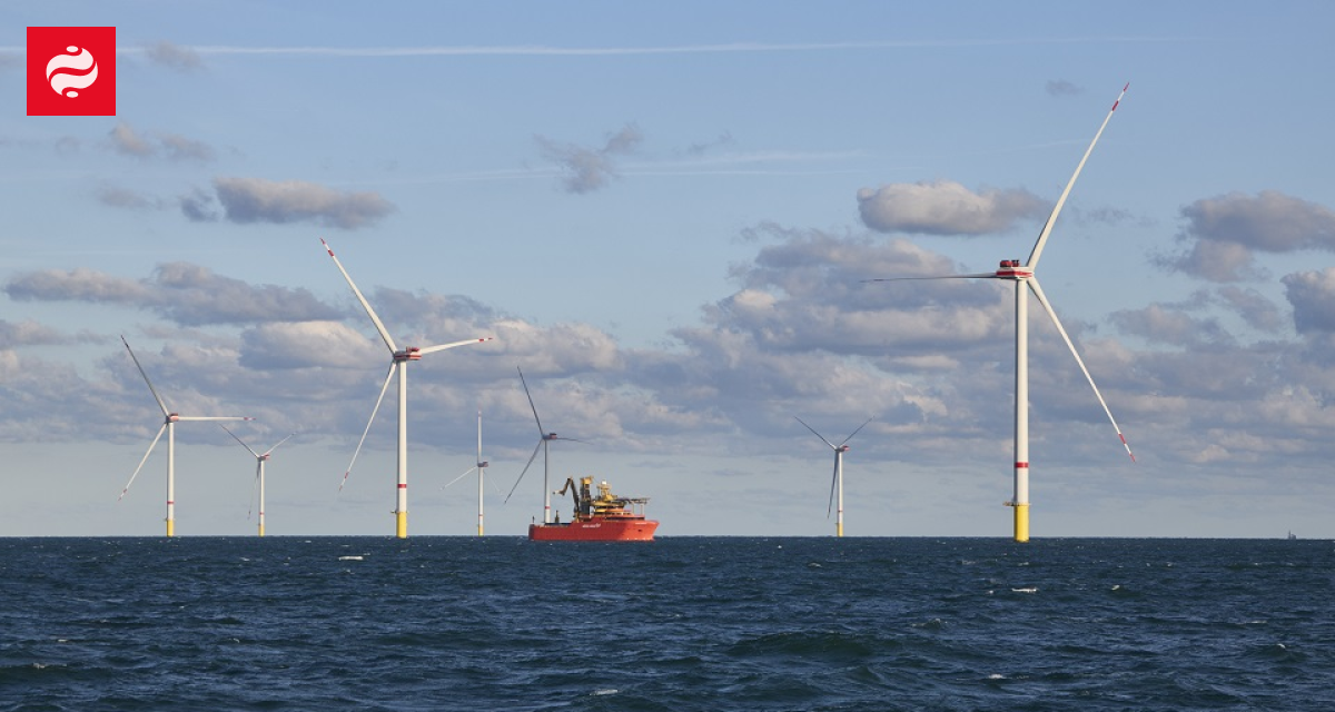 В Германии запустили первую турбину крупнейшей в стране оффшорной ВЭС – фото