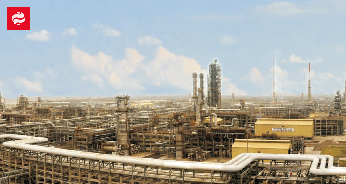 Владелец крупнейшего НПЗ в мире вернулся на рынок российской нефти после месячной паузы